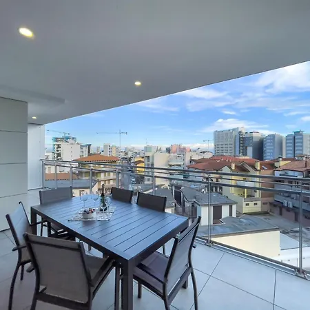 Nashira-2 By Interhome * 利尼亚诺萨比亚多罗